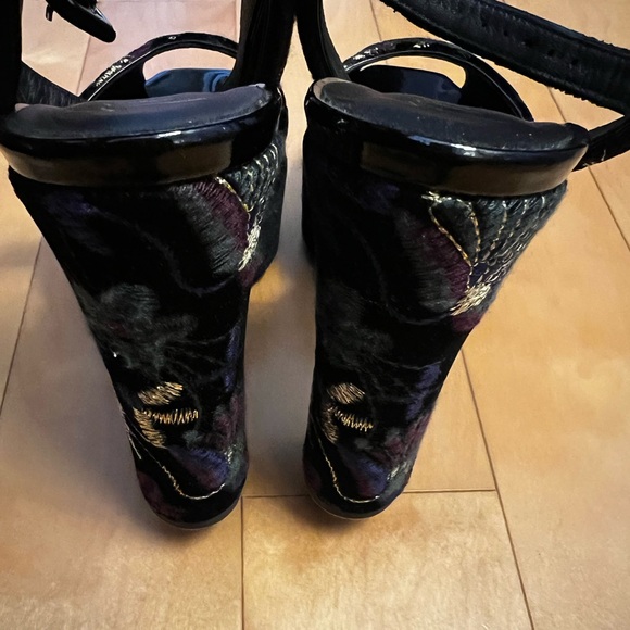 Giuseppe Zanotti Velvet Slingback Pumps. Size 37.5 - Picture 5 of 6